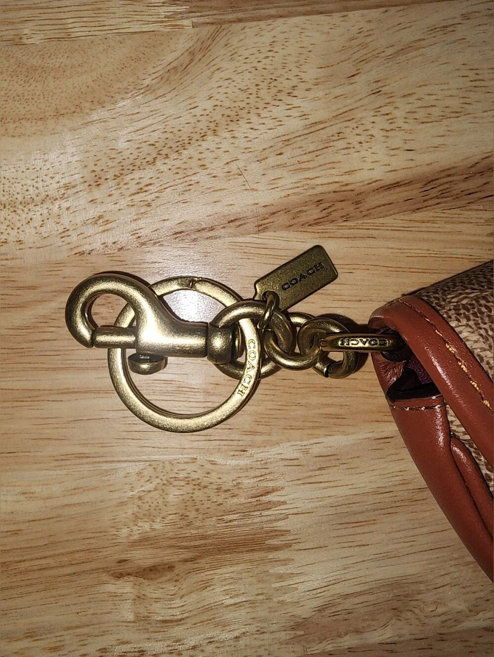 Coach Saddle Bag Brown Signature Tan Mini Turnlock Purse Charm NWOT - Picture 3 of 9